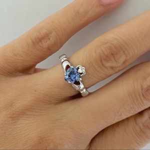 Sterling silver alexandrite(lavender) stone claddagh ring, claddagh ring, Celtic